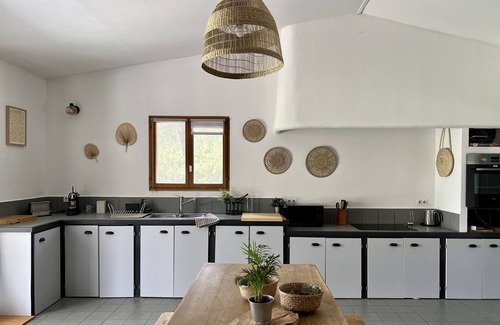 Barbentane Villa | Country house, Montagnette