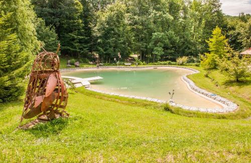 Kraljevec Sesvetski House | Country house with a pool in Medvednica Nature Park