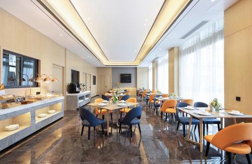 Shajing Hotel | Country Inn & Suites by Radisson Shenzhen International Convention and Exhibition Center