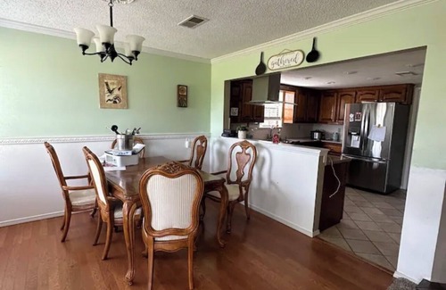 Brushy House | Country Living on 3 Acres!