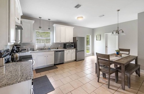 Grand Bay House | Country Living with Fishing Lake and Bright Stars!