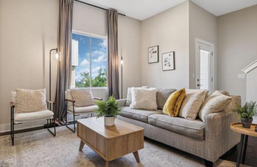 Nashville House | Country Music Themed Goodrich Ave by SkyRun Nashville