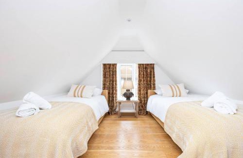 South Chailey House | Countryside Barn Retreat in Chailey Pass The Keys