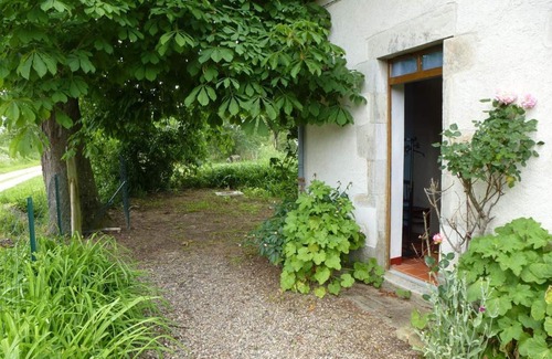 Montoldre Cottage | Countryside house in Montoldre, pets allowed
