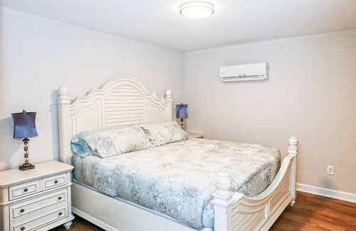 Boger City House | Countryside Lodge with Open Floorplan