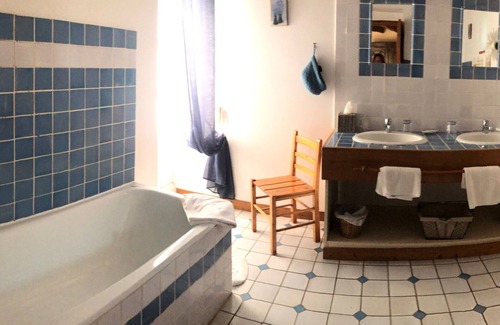 Solesmes Bed & Breakfast | Countryside Retreat with Pool Near Solesmes Abbey