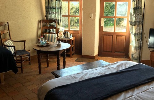 Solesmes Bed & Breakfast | Countryside Retreat with Pool Near Solesmes Abbey