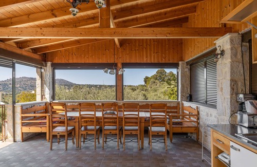 Monopari Villa | Countryside Villa with a Walk-in Free Form Pool