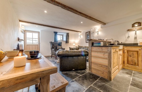 Sainte-Foy-Tarentaise Ski Chalet | Couple's getaway. Large (70m2) 1 bed in Sainte Foy Station.