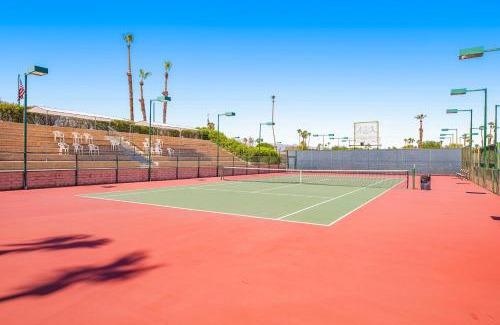 Cathedral City Apartment | Couples' Golf Retreat-Palm Springs Area