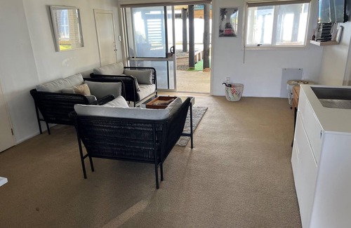 Pukehina Apartment | Couples retreat: Beachfront Seaglass Dome + apartment