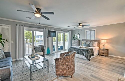 Surfside Beach Apartment | Couples Retreat with Balcony in Surfside Beach!