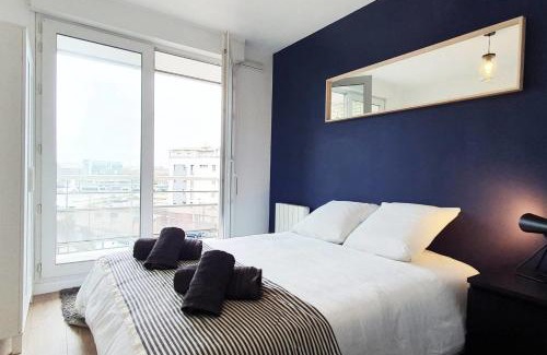 Anatole France Danton Apartment | Cours de la Rep - 50m Gare et Tram