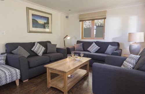 Bugford House | Court Lodge, Hillfield Village
