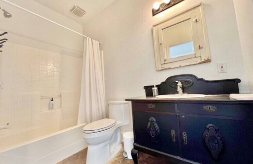 Smithville Apartment | Court Yard Studio Smithville