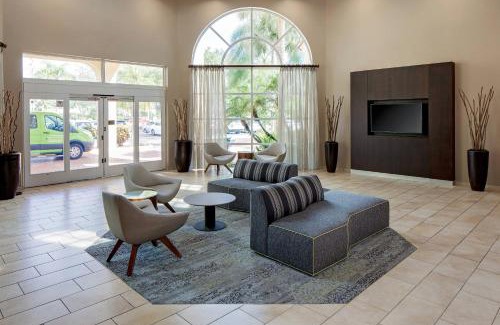 Survey Creek Hotel | Courtyard by Marriott Fort Lauderdale North/Cypress Creek