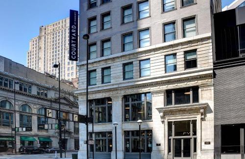 Central Business District Hotel | Courtyard by Marriott Cincinnati Downtown