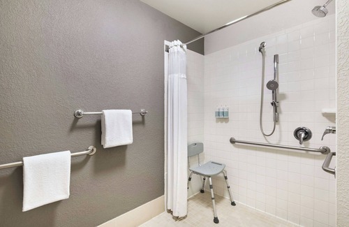 Blue Ash Hotel | Courtyard by Marriott Cincinnati Blue Ash