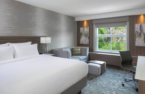 Edgewater Hotel | Courtyard by Marriott Edgewater NYC Area