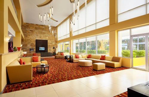 Leon Hotel | Courtyard by Marriott Leon at The Poliforum