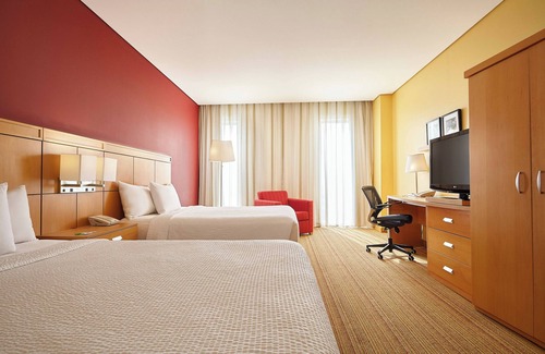 Leon Hotel | Courtyard by Marriott Leon at the Poliforum