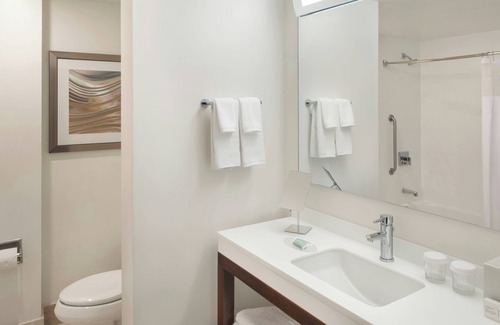 Downtown Hotel | Courtyard by Marriott Miami Dadeland