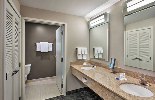 Oxford Valley Hotel | Courtyard by Marriott Philadelphia Langhorne