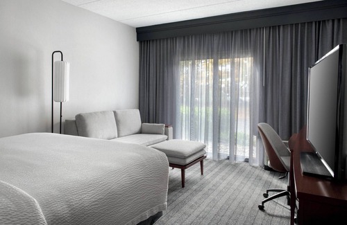 Poughkeepsie Hotel | Courtyard by Marriott Poughkeepsie