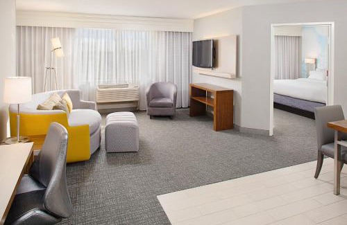 Southeastern Sacramento Hotel | Courtyard by Marriott Sacramento Midtown