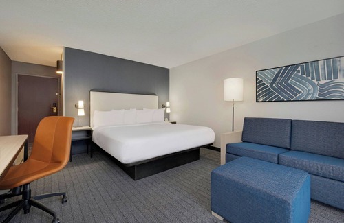 Southport Hotel | Courtyard by Marriott Indianapolis South