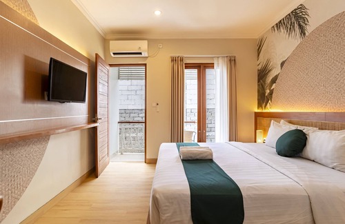 Renon Hotel | Cove Vin Stay