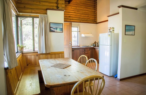 Yallingup Cottage | Cowslip Cottage-Peaceful and Spacious