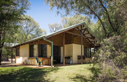 Yallingup Cottage | Cowslip Cottage-Peaceful and Spacious