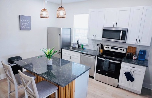 Chattanooga Apartment | Cozy 1 bed 1 bath duplex- Downtown Chattanooga