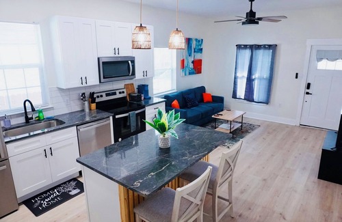 Chattanooga Apartment | Cozy 1 bed 1 bath duplex- Downtown Chattanooga