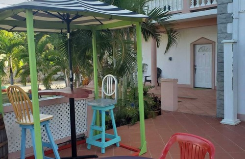 Eau Piquant Apartment | Cozy 1-bedroom apartment with WiFi, AC in enchanting Eau Piquant