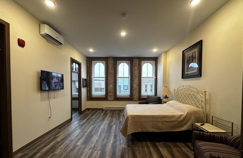 New Ulm Apartment | Cozy 1 bedroom apartment located in beautiful downtown New Ulm