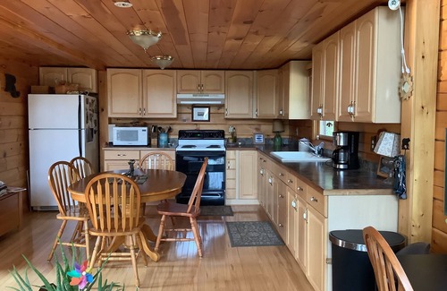 Phillips Cabin | Cozy 1-bedroom cabin in Phillips