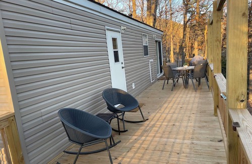 Franklin Cottage | Cozy 1-bedroom cottage for Hiking, Waterfalls & WNC Adventures!