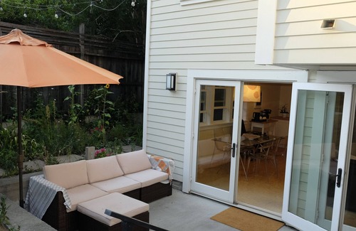 Fairfax Apartment | Cozy 1-bedroom creekside hideaway in charming Fairfax walkable to downtown.