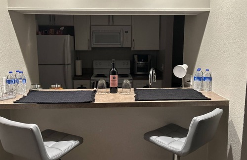Sheffield Park Apartment | Cozy 1 bedroom king bed