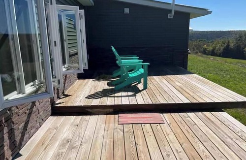 Charleston Cabin | Cozy 1-bedroom home with spectacular sunsets, private deck and full fitness gym