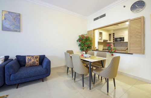 Dubai Apartment | Cozy 1-bedroom with access to beautiful gardens and swimming pool