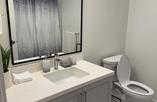 Downtown Sacramento Apartment | Cozy 1-bedroom with fitness room, WiFi in awesome Sacramento