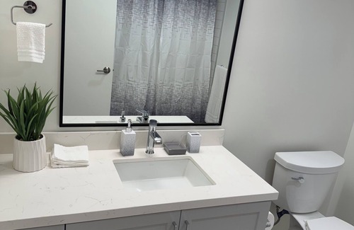 Downtown Sacramento Apartment | Cozy 1-bedroom with fitness room, WiFi in awesome Sacramento