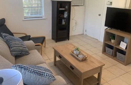 Fairhope House | Cozy 1 Br unit B downtown Fai