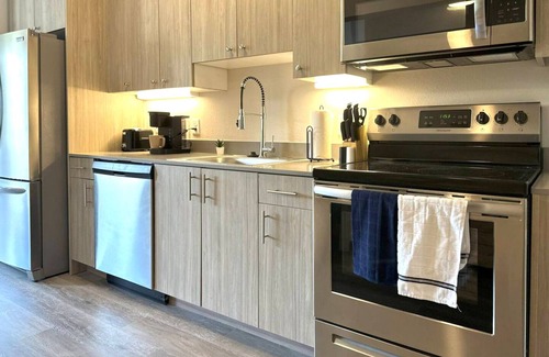 Uptown Apartment | Cozy 1BR Near Saint Joseph's