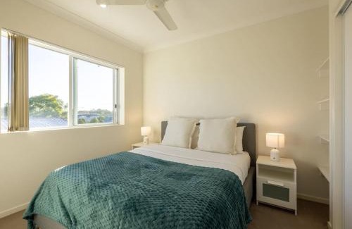 Springwood Apartment | Cozy 1BR Unit in Springwood Great Location Parking