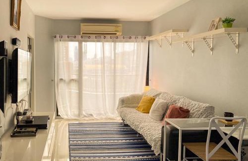 Pathumwan Apartment | Cozy 1br walk to BTS and Airport Rail Link Close to Malls 11