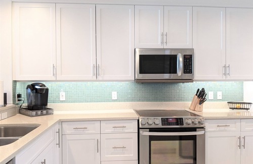 Wabasso Beach Condo | Cozy 2/2 Ocean Condo in the Sea Oaks Beach & Tennis Club
